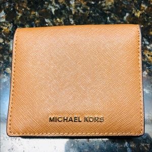MICHAEL KORS CARRYALL CARD CASE Dark Khaki